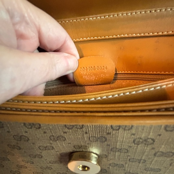 Authentic Vintage Gucci Micro GG Monogram Crossbody Bag - Very Good Condition - Picture 16 of 16